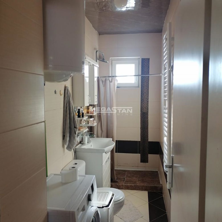 Troiposoban stan na prodaju, Karaburma, Beograd, 80m², 151.500 €