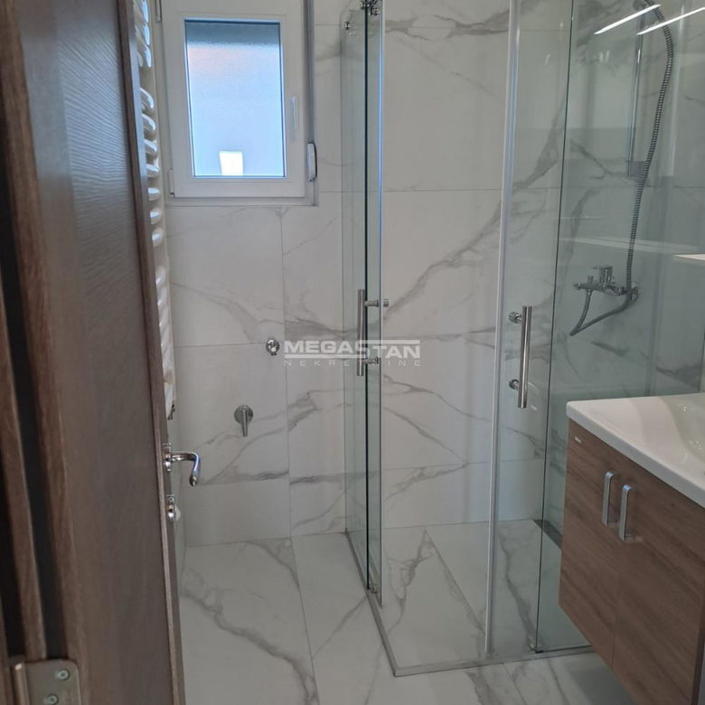 Jednoiposoban stan na prodaju, Borča, Beograd, 45m², 118.800 €