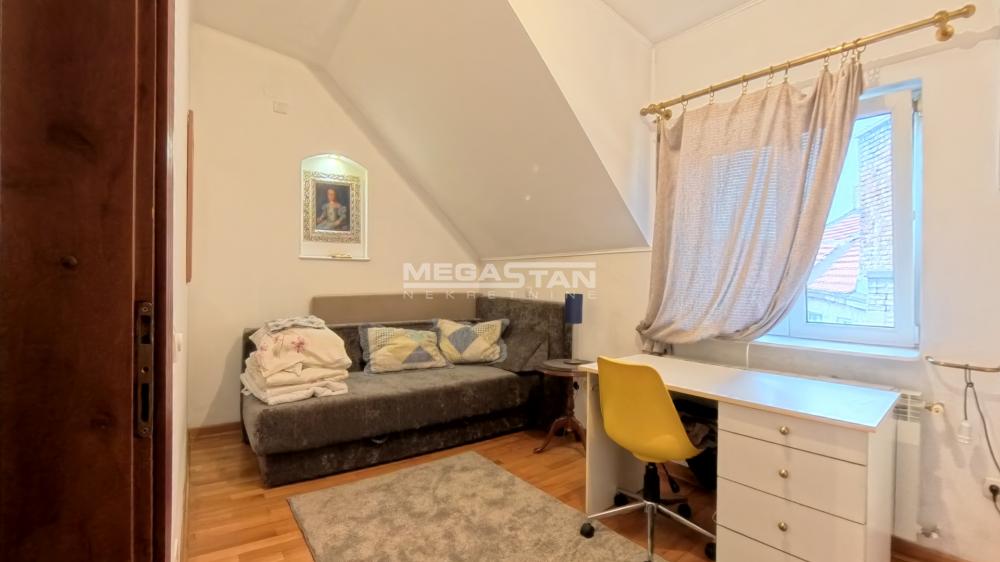 Petosoban stan na prodaju, Skupština, Beograd, 109m², 465.000 €