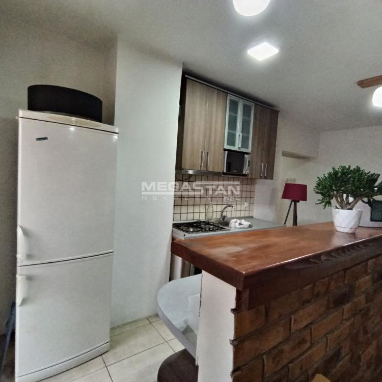 Trosoban stan na prodaju, Karaburma, Beograd, 93m², 219.000 €
