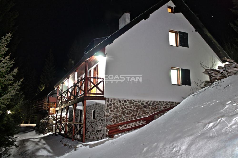 108097616-12-20251223124439 Kuća na prodaju, Centar, Kopaonik, 190m², 250.000 €