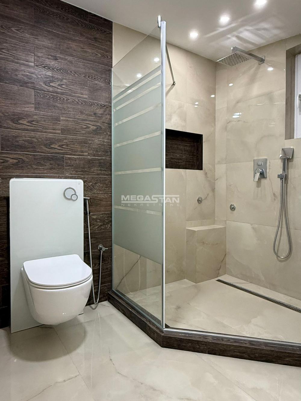 Petosoban stan za izdavanje, Vukov Spomenik, Beograd, 105m², 1.600 €/mes