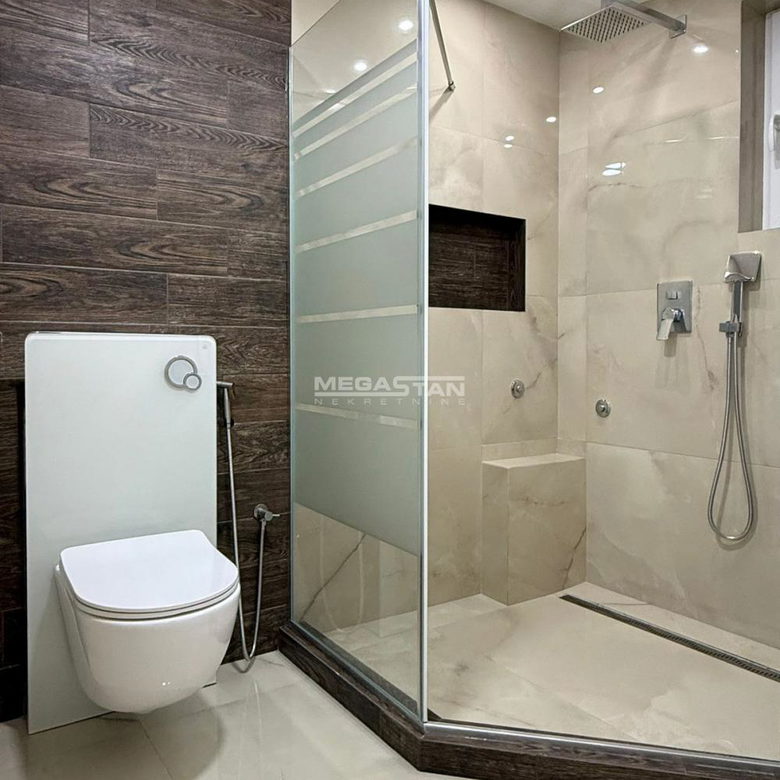 Petosoban stan za izdavanje, Vukov Spomenik, Beograd, 105m², 1.600 €/mes