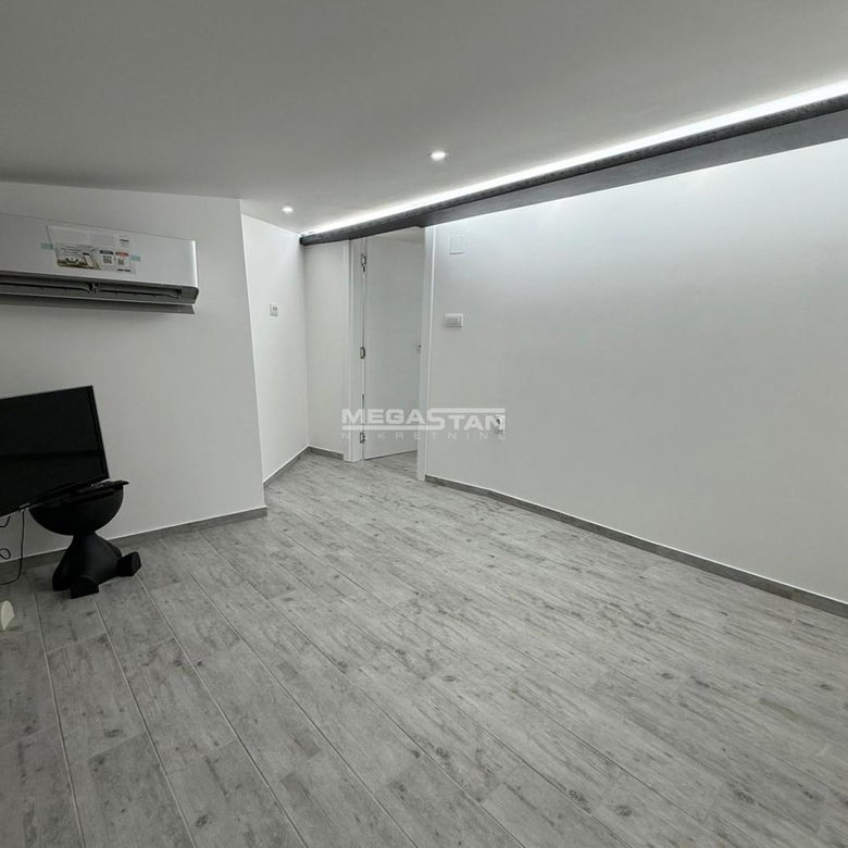 Petosoban stan za izdavanje, Vukov Spomenik, Beograd, 105m², 1.600 €/mes