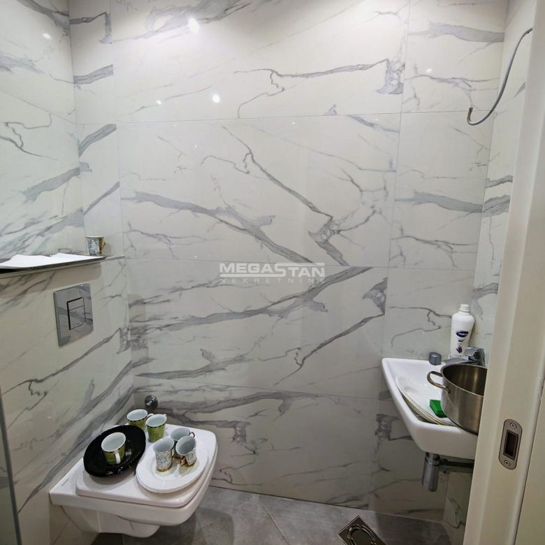 Četvorosoban stan na prodaju, Autokomanda, Beograd, 100m², 320.000 €