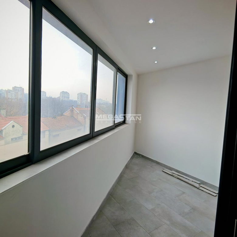 Četvorosoban stan na prodaju, Autokomanda, Beograd, 100m², 320.000 €