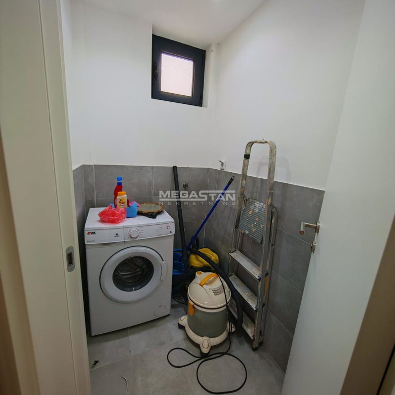 Četvorosoban stan na prodaju, Autokomanda, Beograd, 100m², 320.000 €