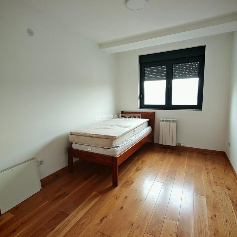 Četvorosoban stan na prodaju, Autokomanda, Beograd, 100m², 320.000 €