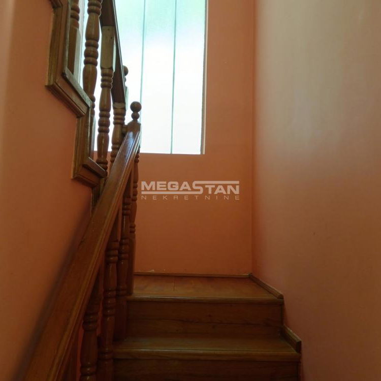 Kuća na prodaju, Trbušnica, Beograd, 191m², 130.000 €