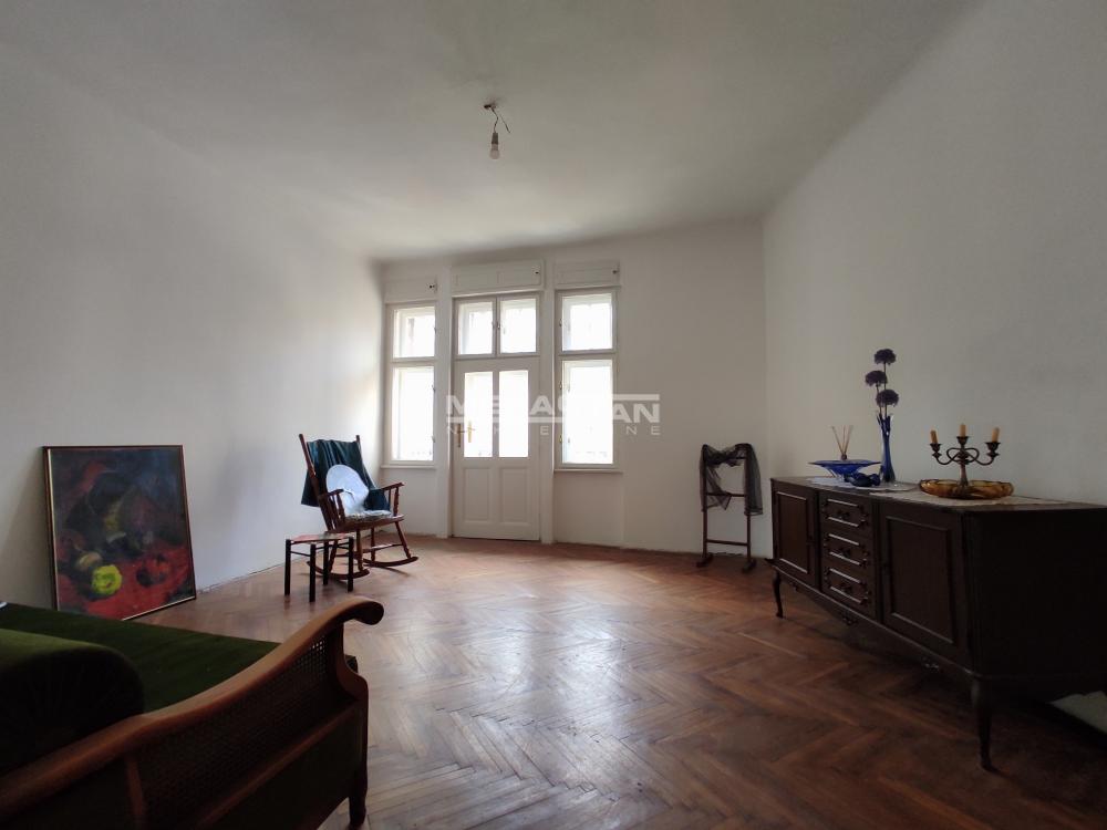 Dvosoban stan na prodaju, Beograd Centar, Beograd, 87m², 1. sprat, 289.900 €