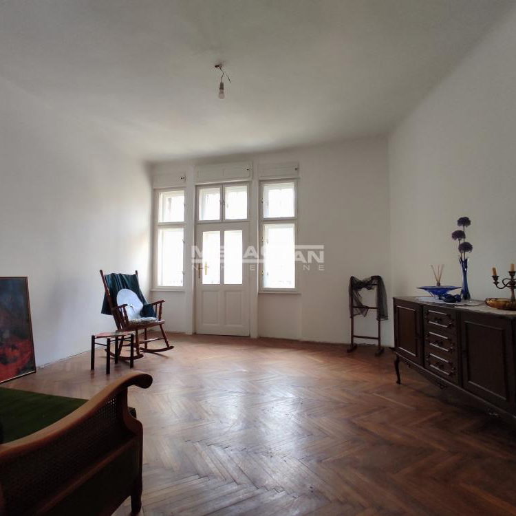 Dvosoban stan na prodaju, Beograd Centar, Beograd, 87m², 1. sprat, 289.900 €
