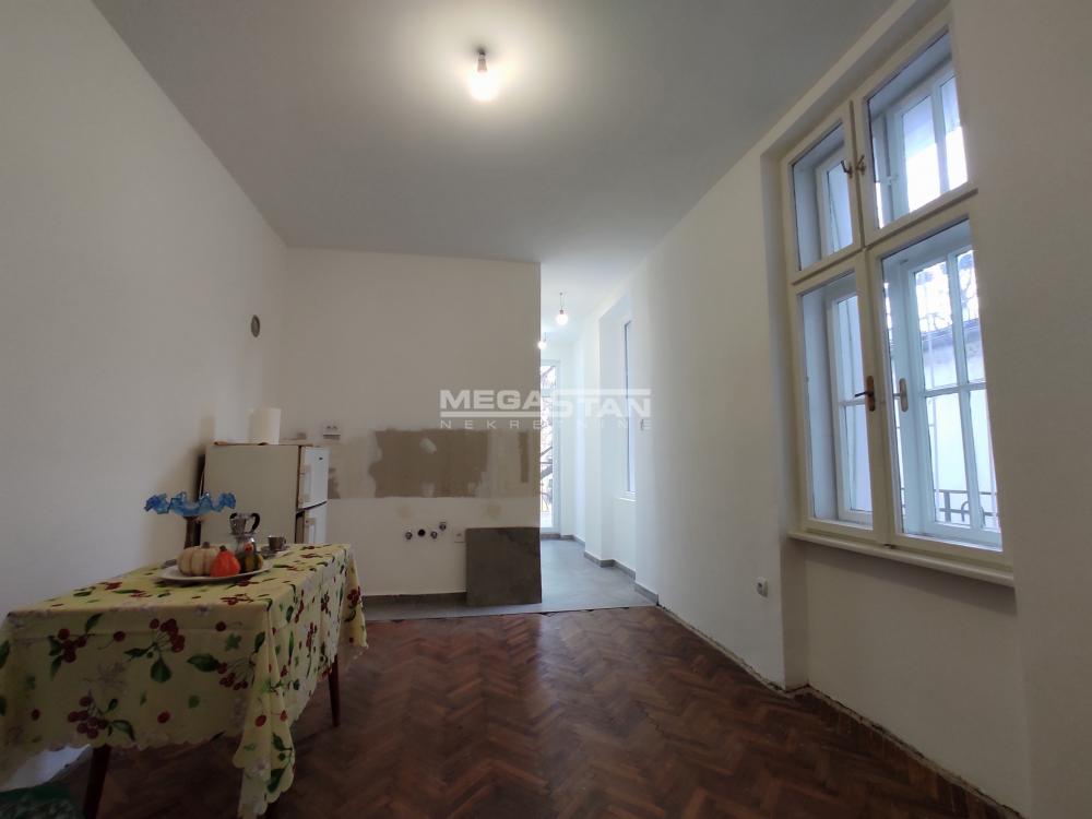 Dvosoban stan na prodaju, Beograd Centar, Beograd, 87m², 1. sprat, 289.900 €