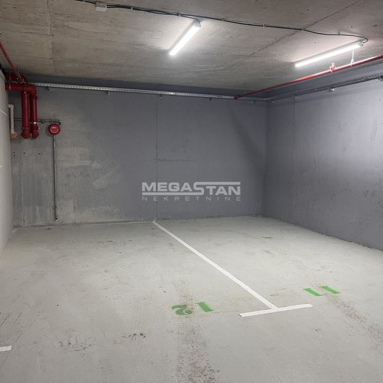 Garaža na prodaju, Banovo Brdo, Beograd, 13m², 25.000 €
