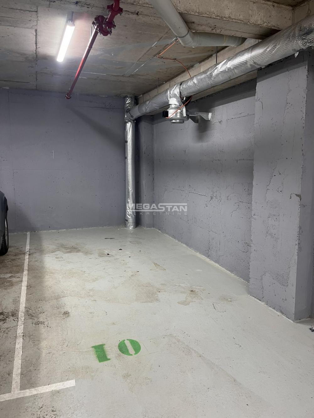 Garaža na prodaju, Banovo Brdo, Beograd, 13m², 25.000 €