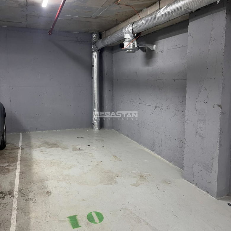 Garaža na prodaju, Banovo Brdo, Beograd, 13m², 25.000 €
