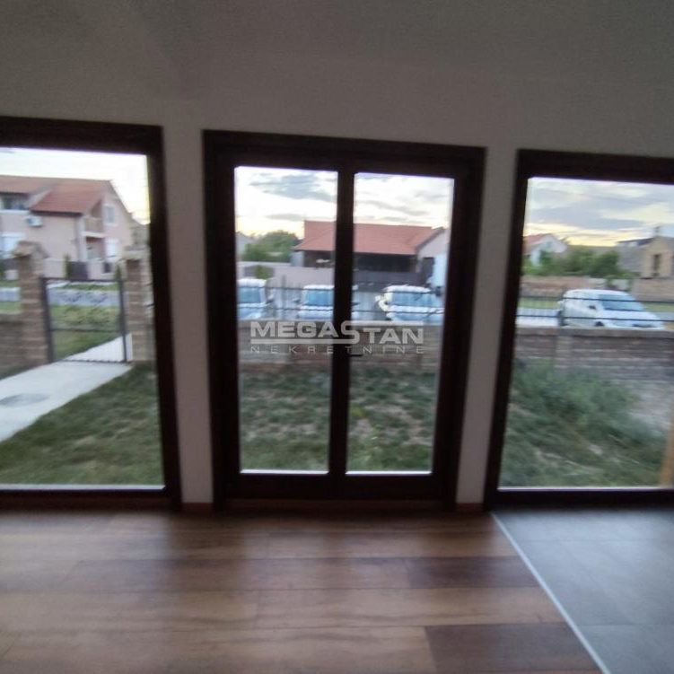 Četvorosoban stan na prodaju, Borča, Beograd, 86m², Prizemlje, 180.000 €