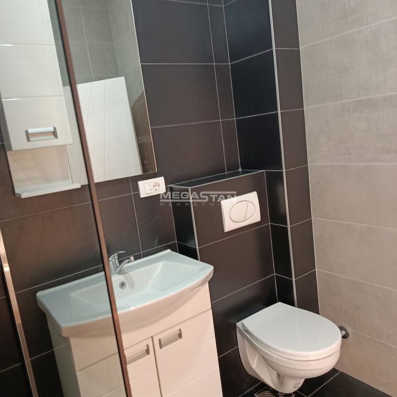 Četvorosoban stan na prodaju, Borča, Beograd, 86m², Prizemlje, 180.000 €