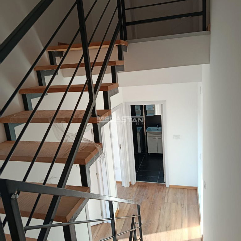 Četvorosoban stan na prodaju, Borča, Beograd, 86m², Prizemlje, 180.000 €