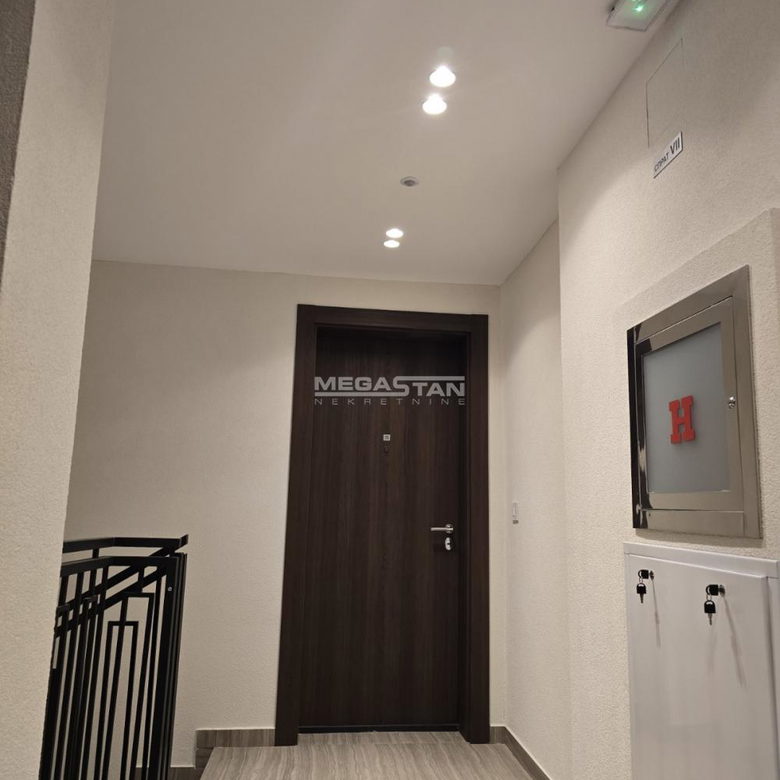 Četvoroiposoban stan na prodaju, Šumice, Beograd, 162m², 518.400 €