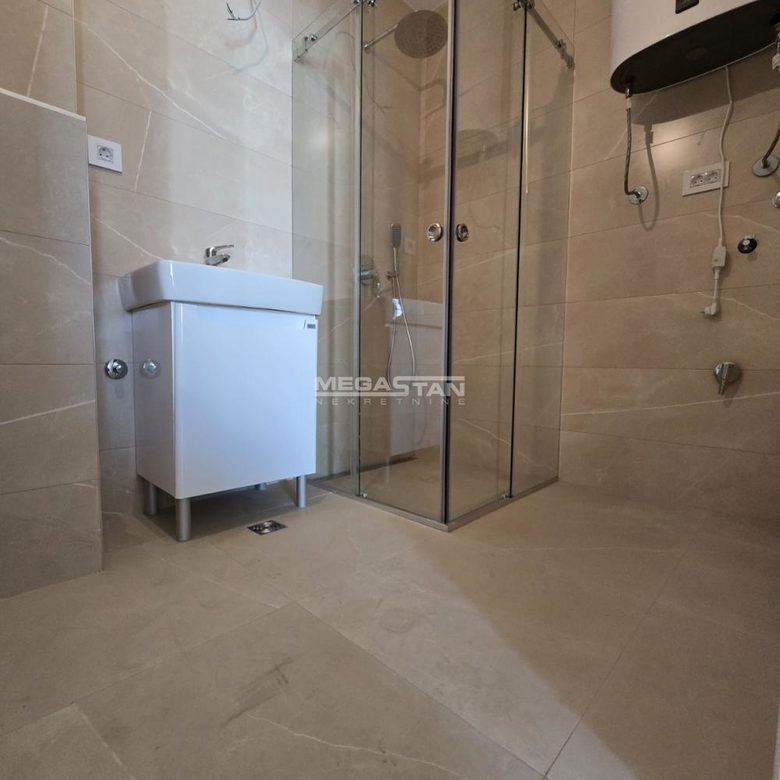 Četvoroiposoban stan na prodaju, Šumice, Beograd, 162m², 518.400 €