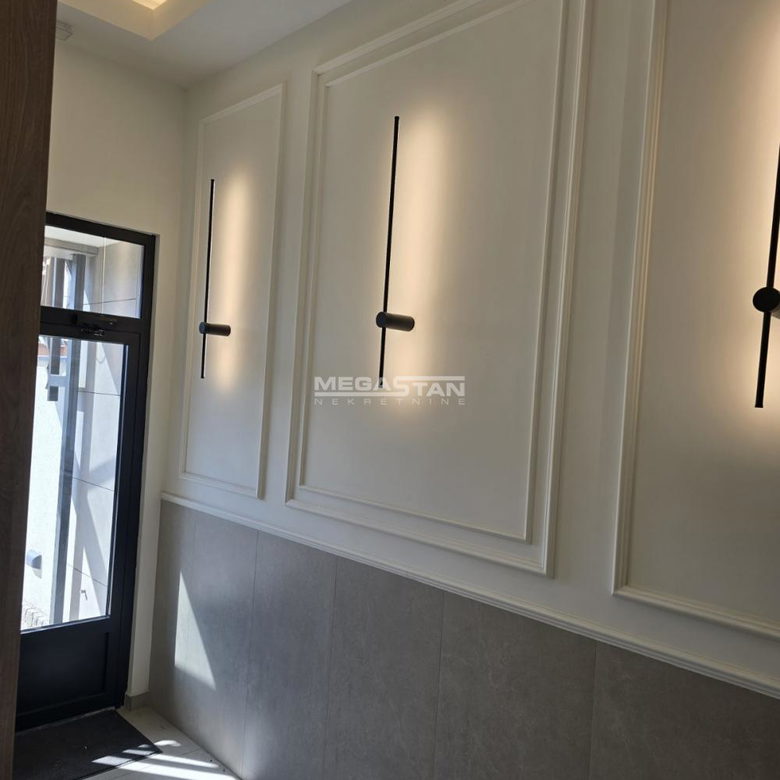 Četvoroiposoban stan na prodaju, Šumice, Beograd, 162m², 518.400 €