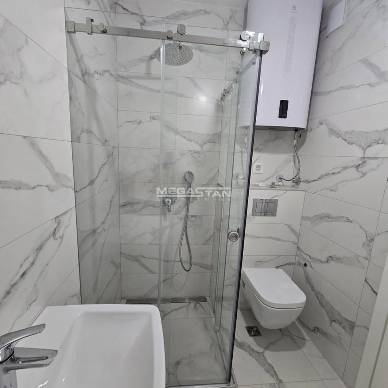 Četvoroiposoban stan na prodaju, Šumice, Beograd, 162m², 518.400 €