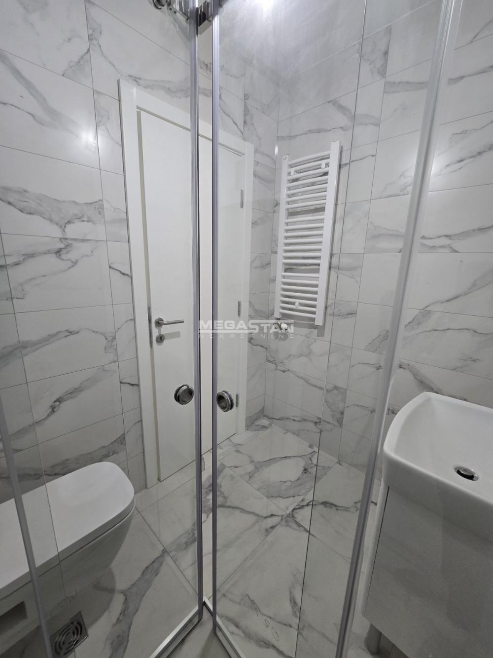 108098529-18-20260316102403-1 Četvoroiposoban stan na prodaju, Šumice, Beograd, 162m², 518.400 €