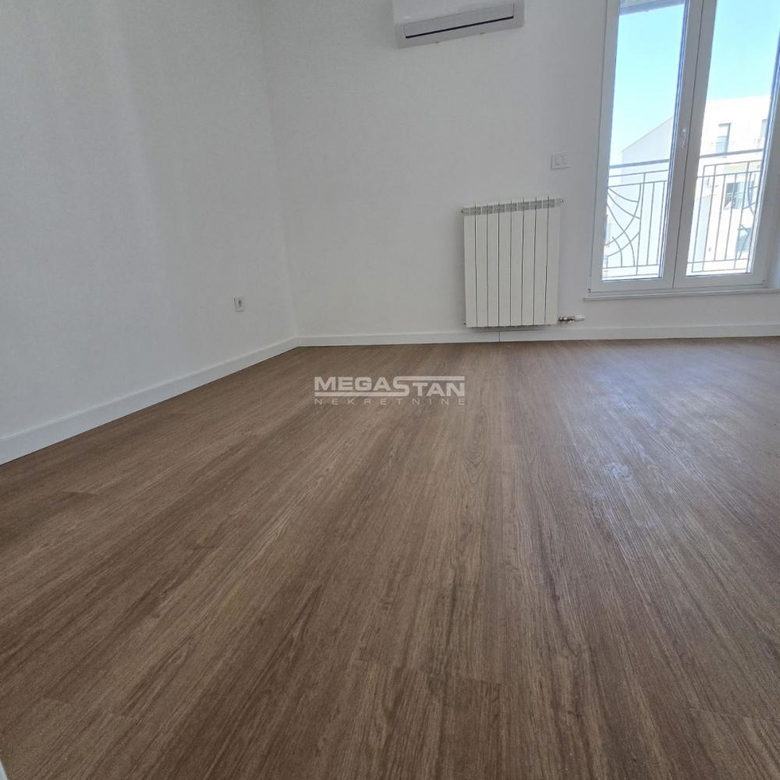 Četvoroiposoban stan na prodaju, Šumice, Beograd, 162m², 518.400 €