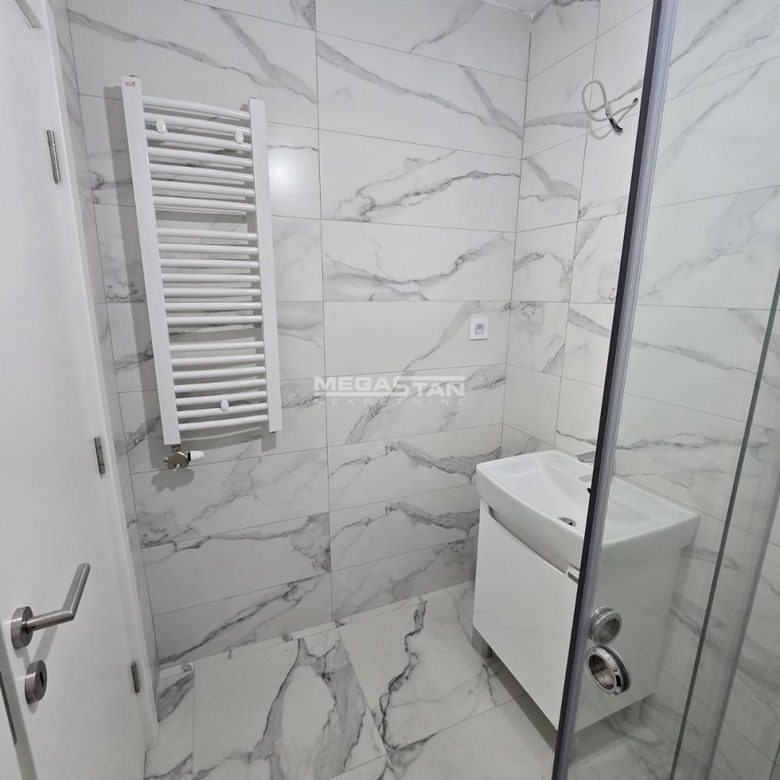 Četvoroiposoban stan na prodaju, Šumice, Beograd, 162m², 518.400 €