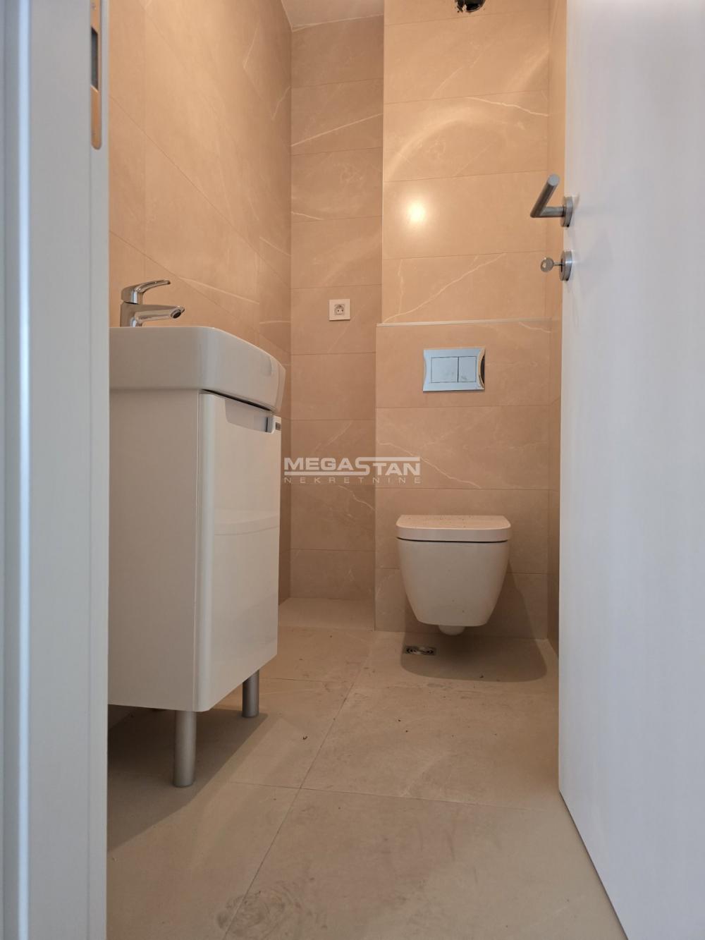 108098529-3-20260316102357-1 Četvoroiposoban stan na prodaju, Šumice, Beograd, 162m², 518.400 €