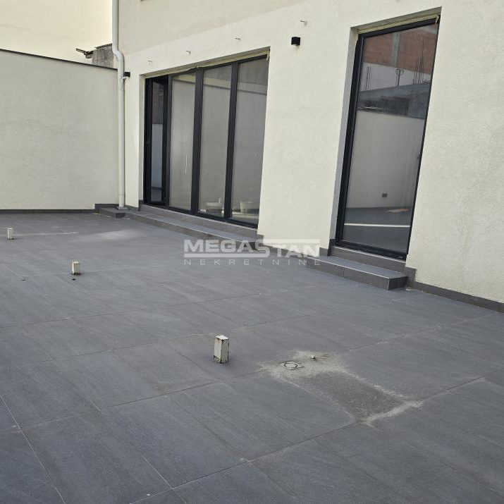 Lokal za izdavanje, Šumice, Beograd, 245m², 3.500 €/mes
