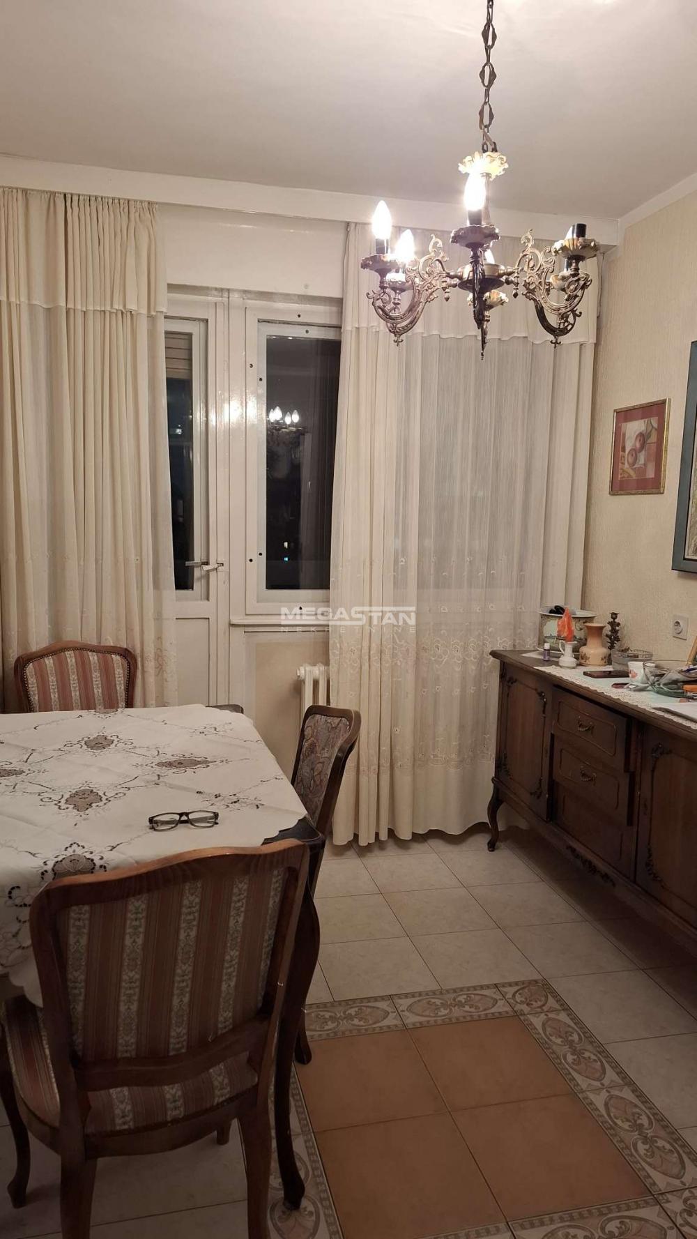 Troiposoban stan na prodaju, Blok 70, Beograd, 95m², 305.000 €