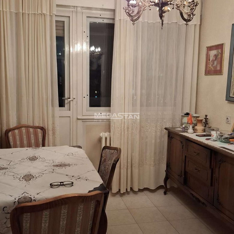 Troiposoban stan na prodaju, Blok 70, Beograd, 95m², 305.000 €