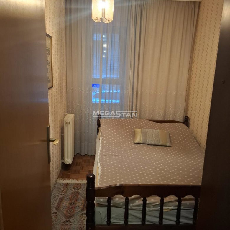 Dvoiposoban stan na prodaju, Karađorđev Park, Beograd, 73m², 299.000 €