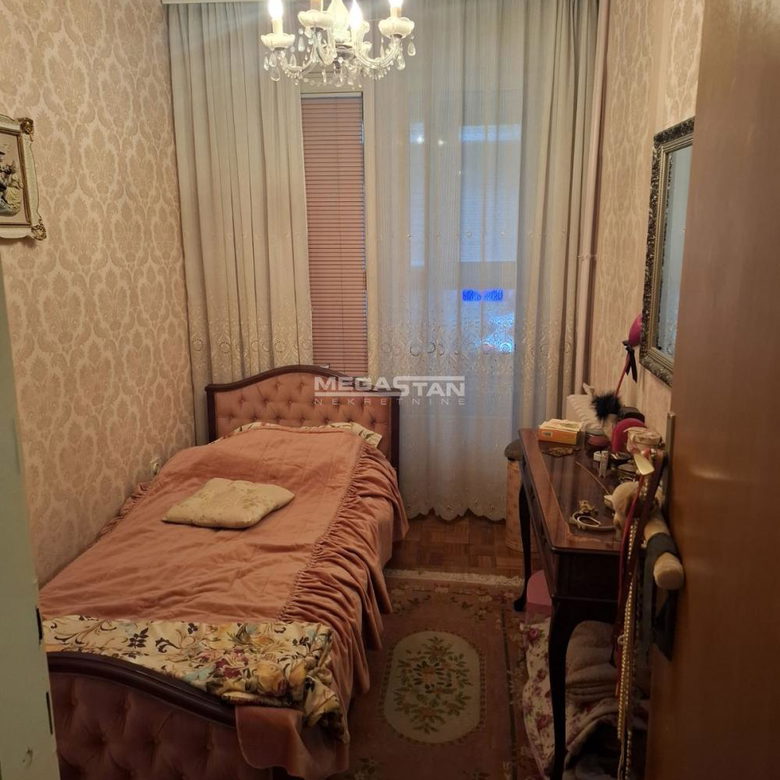 Dvoiposoban stan na prodaju, Karađorđev Park, Beograd, 73m², 299.000 €
