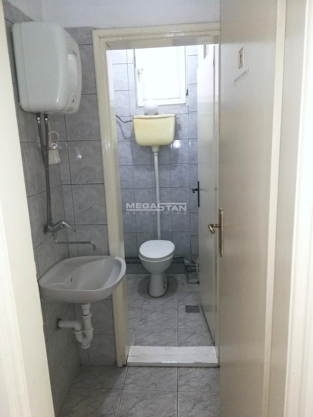 Lokal za izdavanje, Centar, Beograd, 131m², 800 €/mes