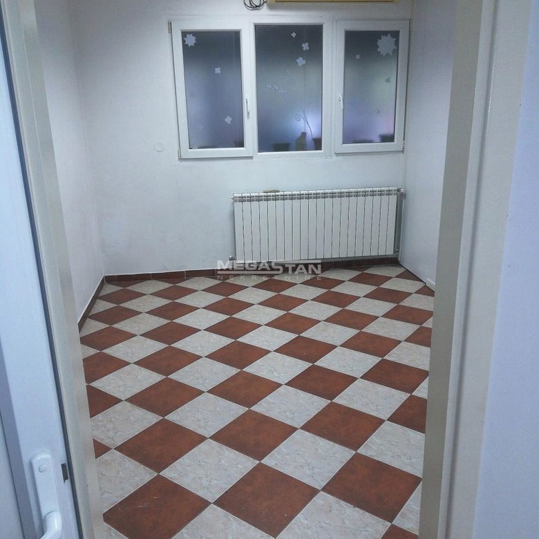 Lokal za izdavanje, Centar, Beograd, 131m², 800 €/mes