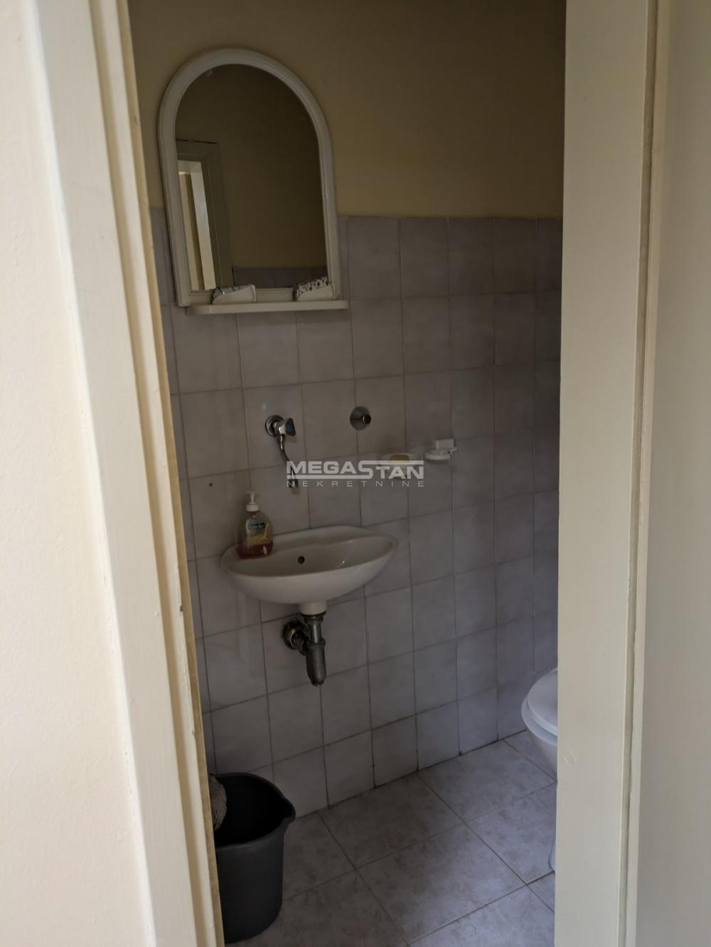 Lokal za izdavanje, Dorćol, Beograd, 84m², Suteren, 700 €/mes