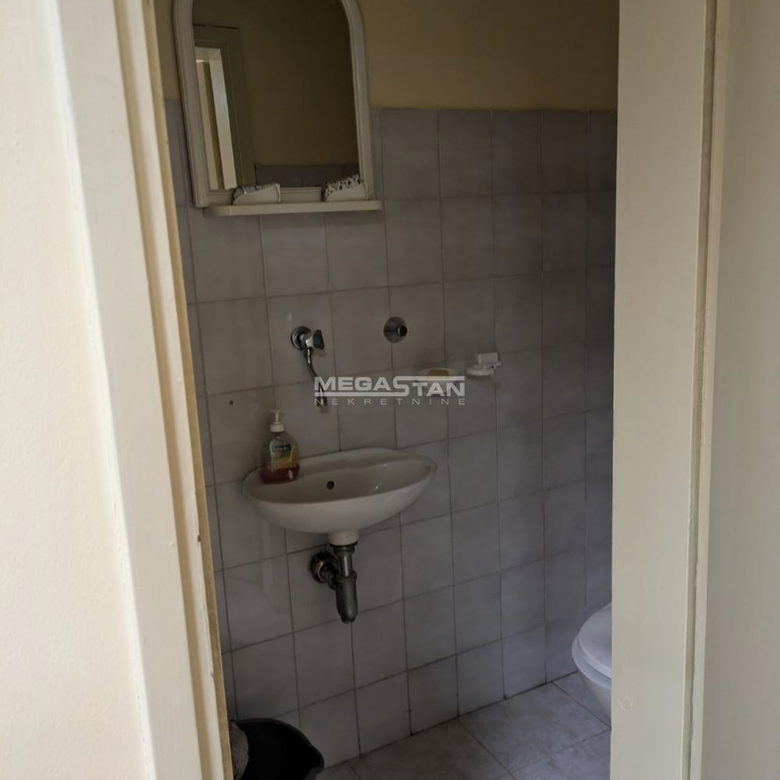 Lokal za izdavanje, Dorćol, Beograd, 84m², Suteren, 700 €/mes