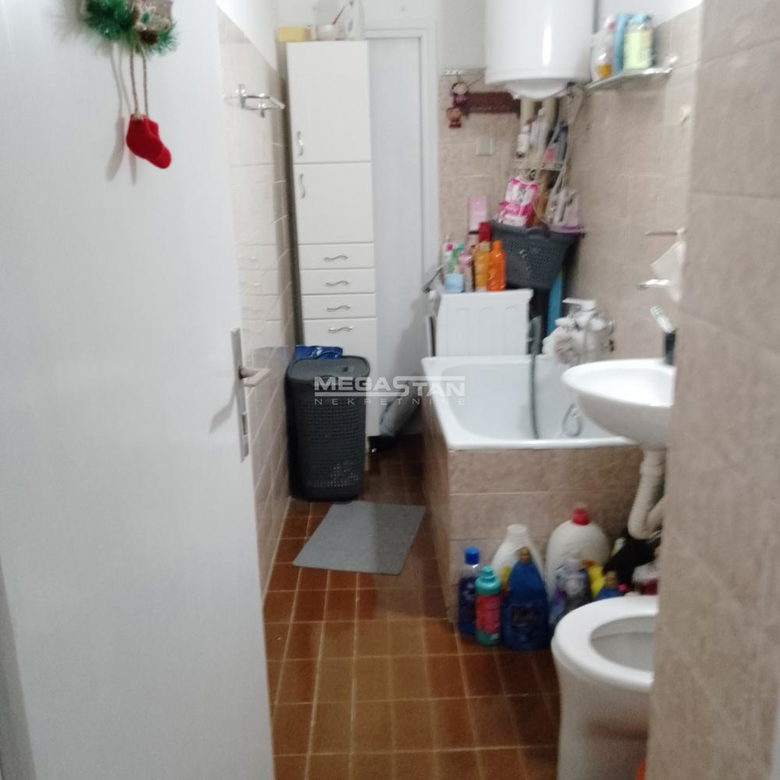 Trosoban stan na prodaju, Miljakovac, Beograd, 55m², 173.000 €