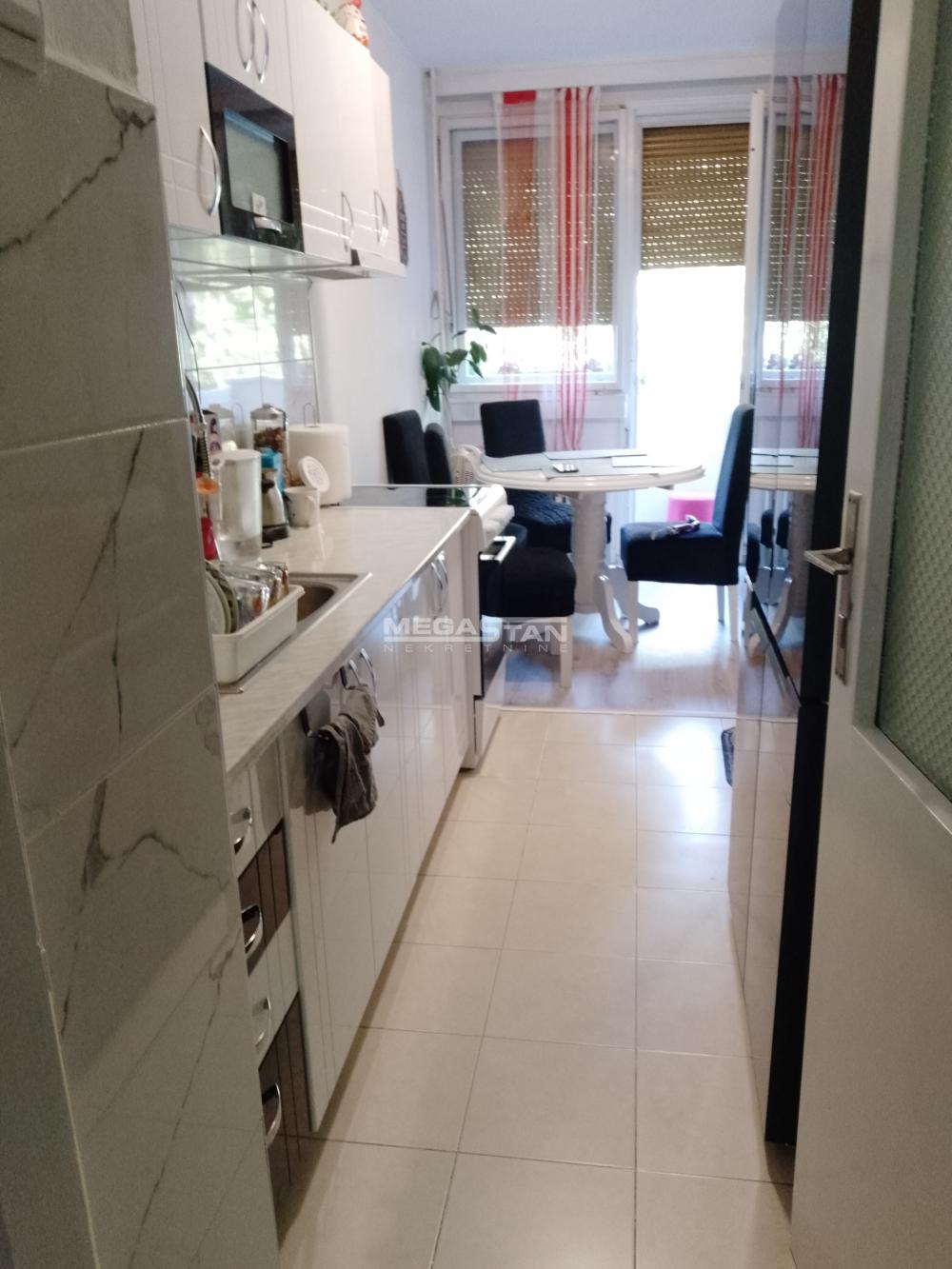 Trosoban stan na prodaju, Miljakovac, Beograd, 55m², 173.000 €