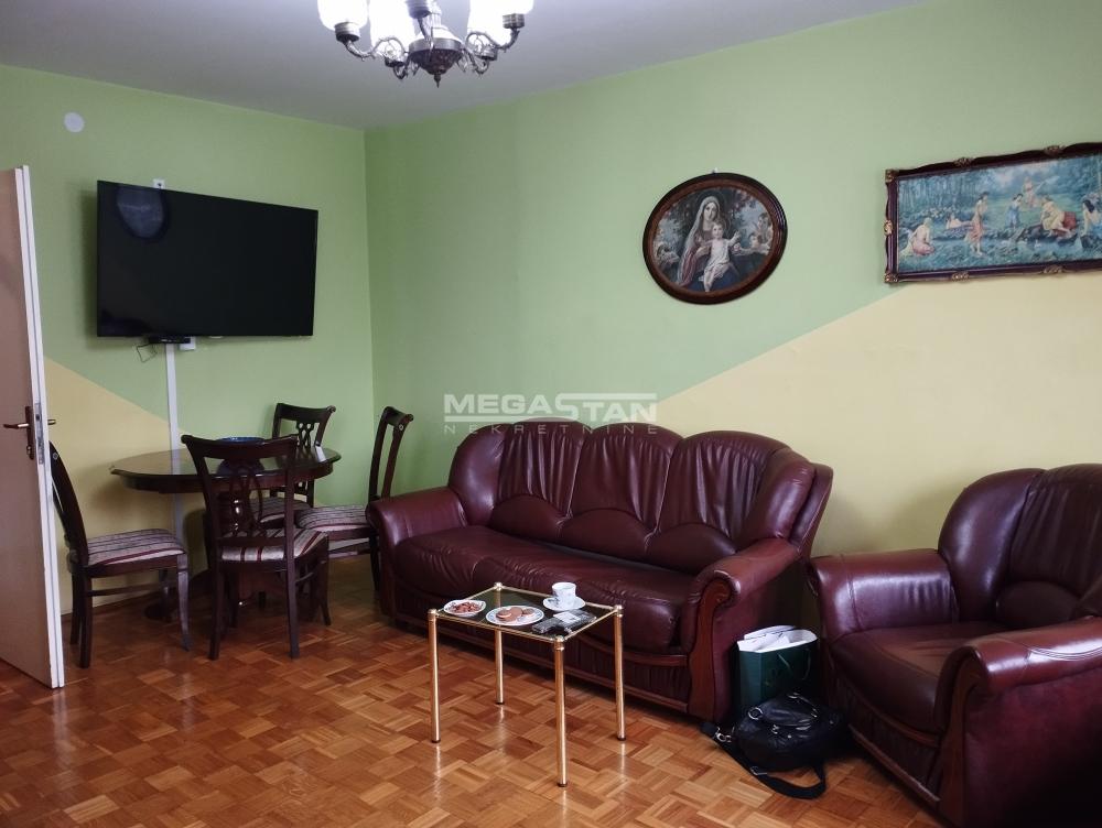 Dvosoban stan na prodaju, Bežanijska Kosa 3, Beograd, 74m², 187.000 €