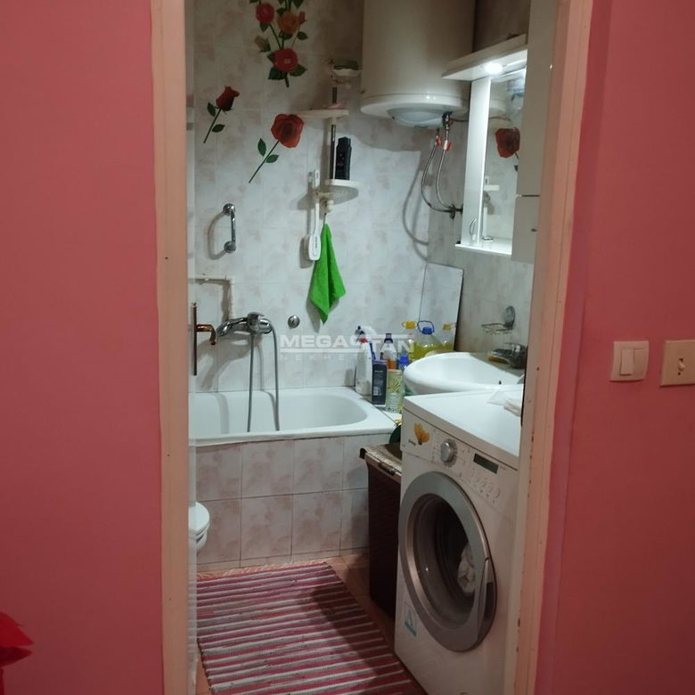 Dvosoban stan na prodaju, Bežanijska Kosa 3, Beograd, 74m², 187.000 €