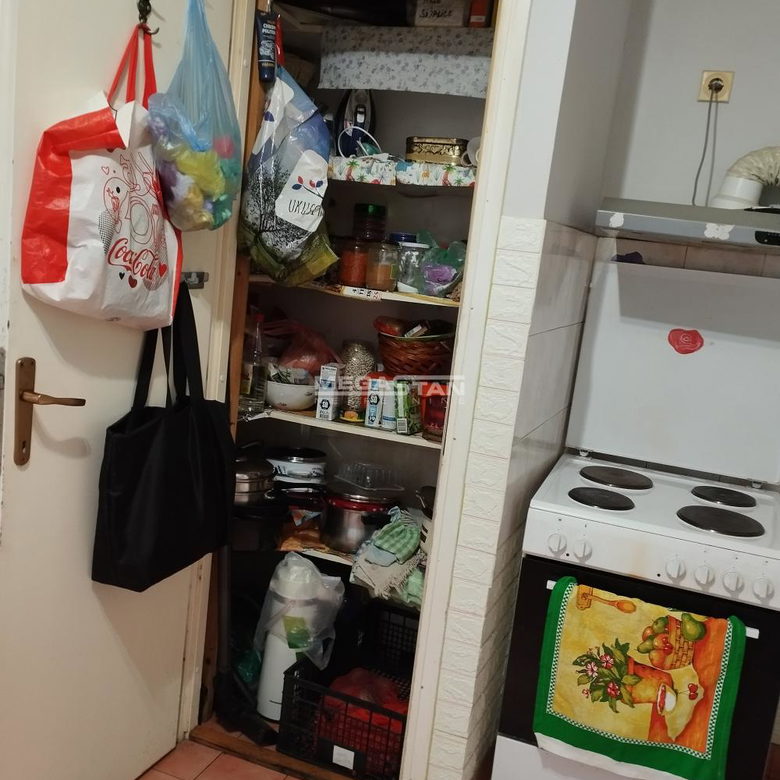 Dvosoban stan na prodaju, Bežanijska Kosa 3, Beograd, 74m², 187.000 €