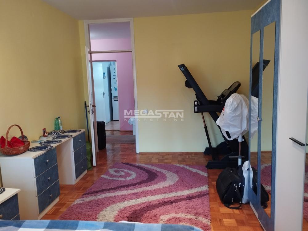Dvosoban stan na prodaju, Bežanijska Kosa 3, Beograd, 74m², 187.000 €