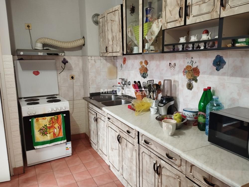 Dvosoban stan na prodaju, Bežanijska Kosa 3, Beograd, 74m², 187.000 €