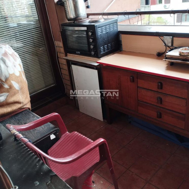 Dvosoban stan na prodaju, Bežanijska Kosa 3, Beograd, 74m², 187.000 €