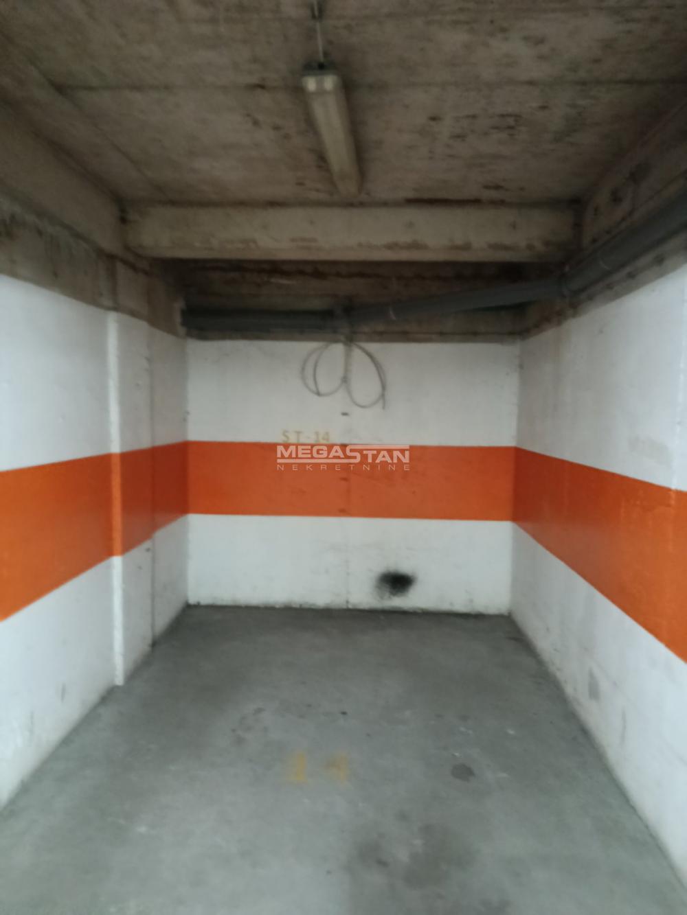 108099119-1-20260505124709 Garaža za izdavanje, Lekino Brdo, Beograd, 11m², 130 €/mes