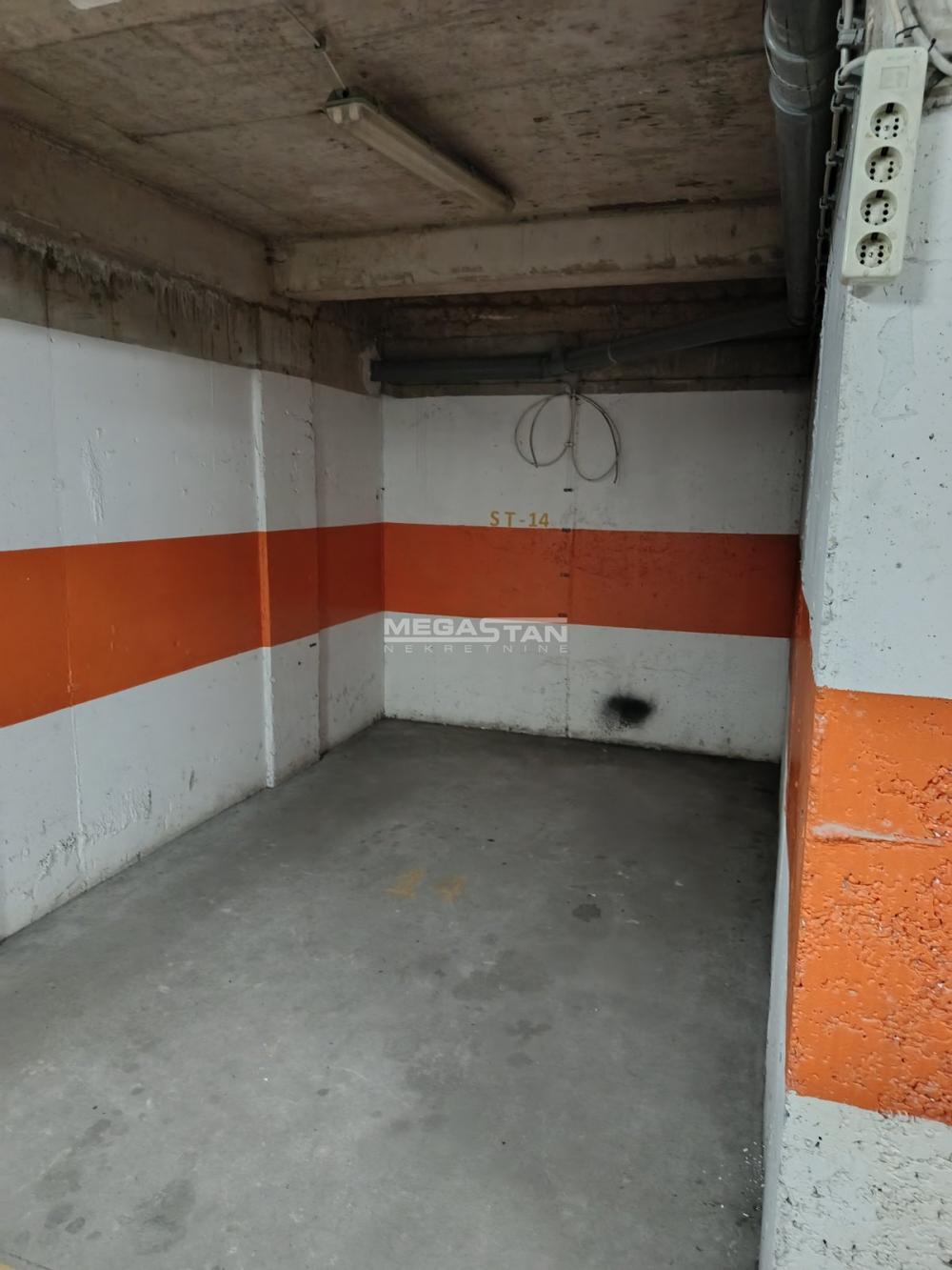 108099119-3-20260505124710 Garaža za izdavanje, Lekino Brdo, Beograd, 11m², 130 €/mes