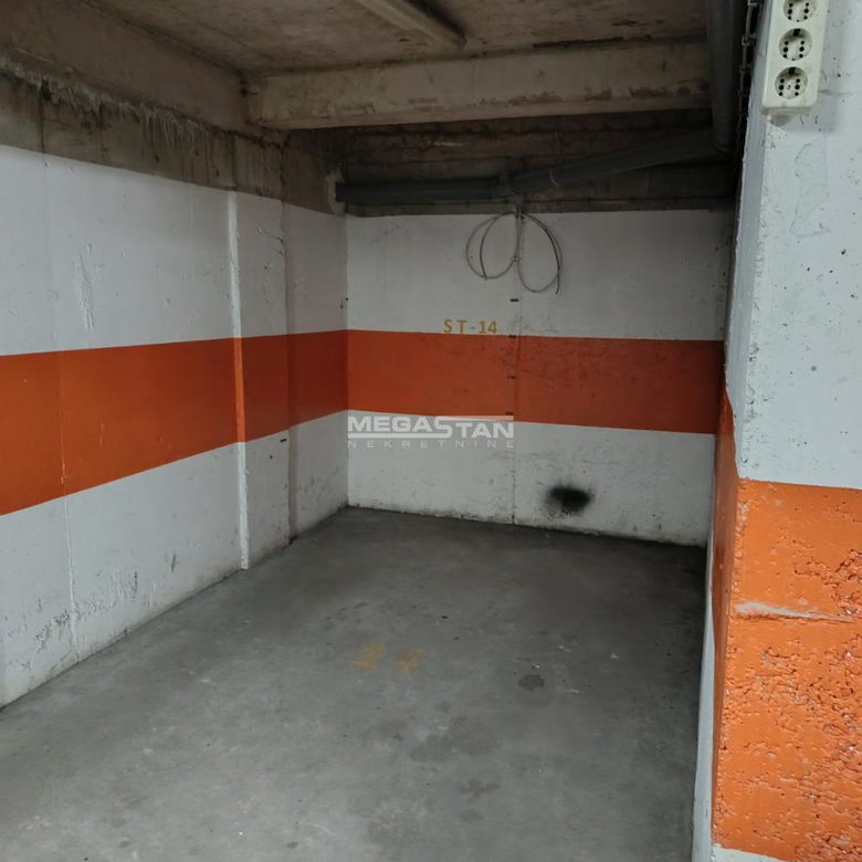 Garaža za izdavanje, Lekino Brdo, Beograd, 11m², 130 €/mes